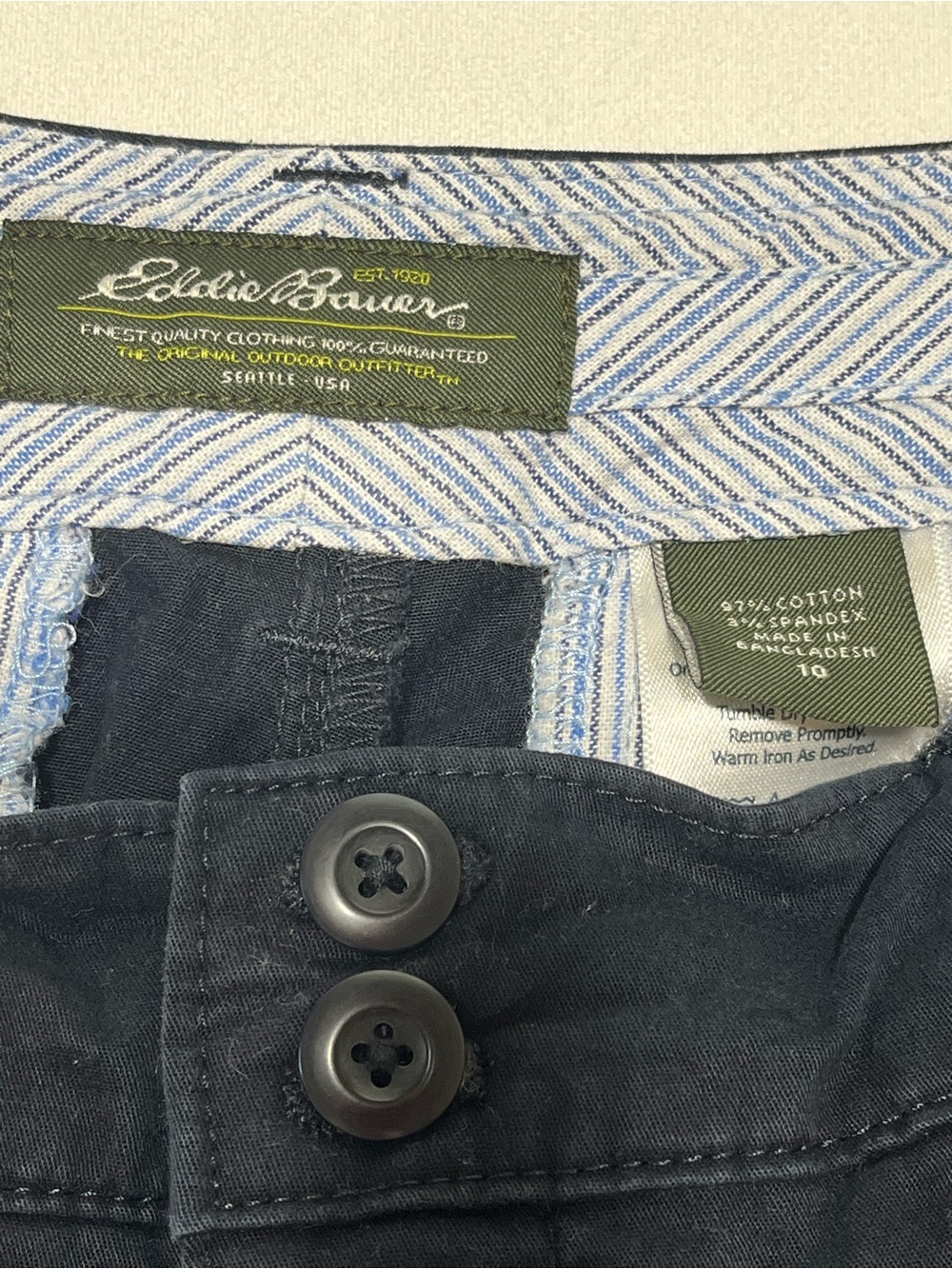 Eddie Bauer Women’s Navy Stretch Bermuda Shorts‎ Size 10 Casual Chino
